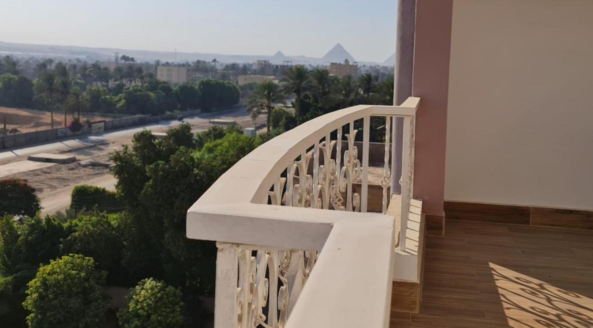 Pyramids Sunshine View Hotel Kafret el-Gabal Kültér fotó